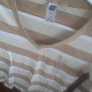 Brand New GAP Brown Long Sleeve V-Neck Shirt SMALL